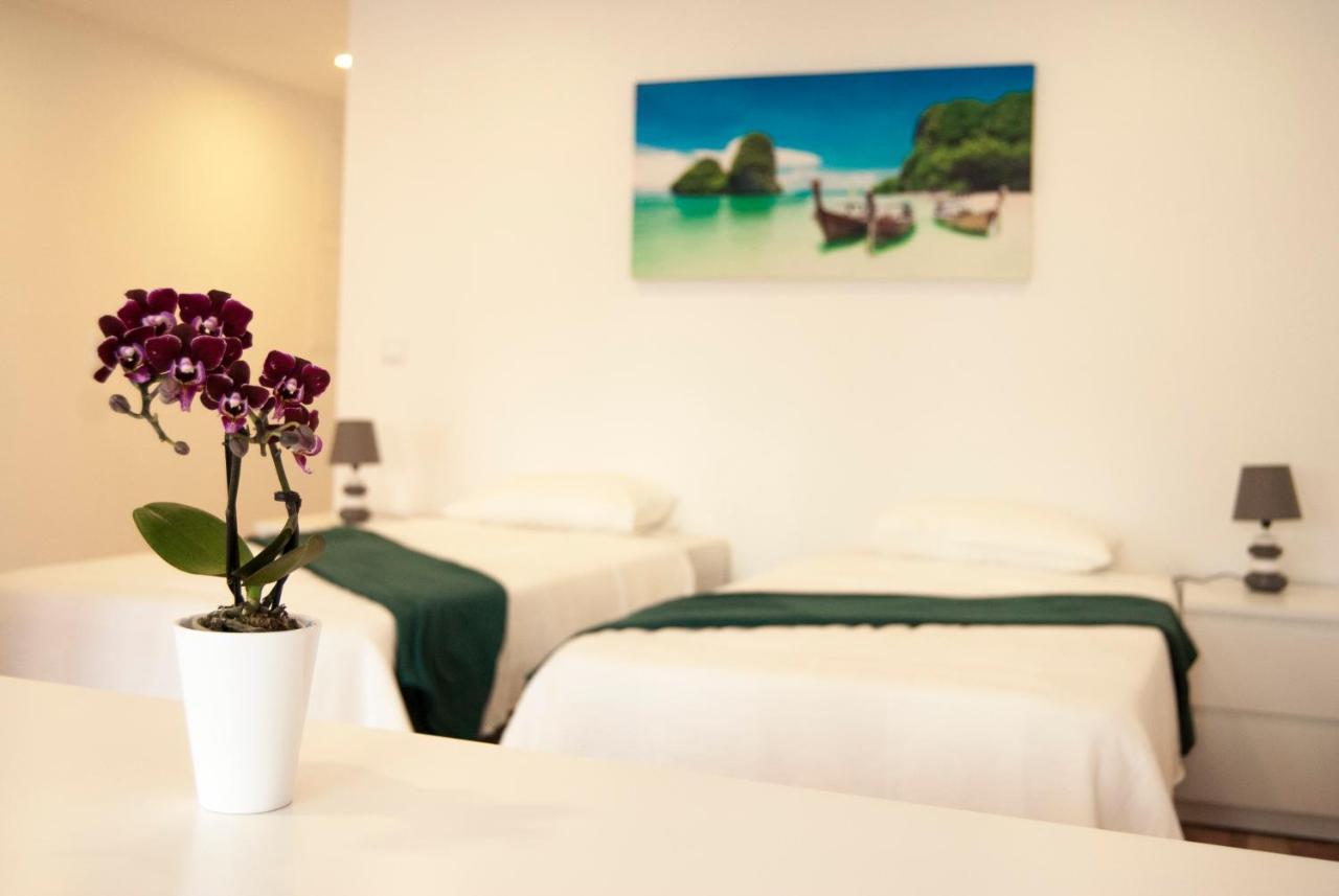 Daora Lisbon Low Cost Hostel Экстерьер фото