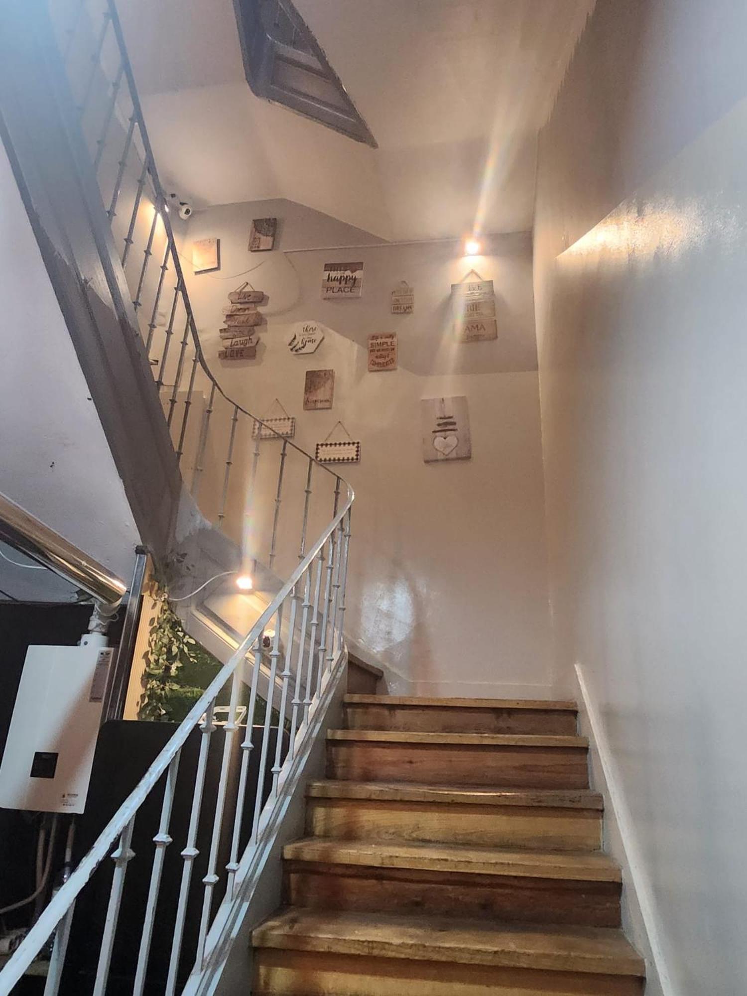 Daora Lisbon Low Cost Hostel Экстерьер фото